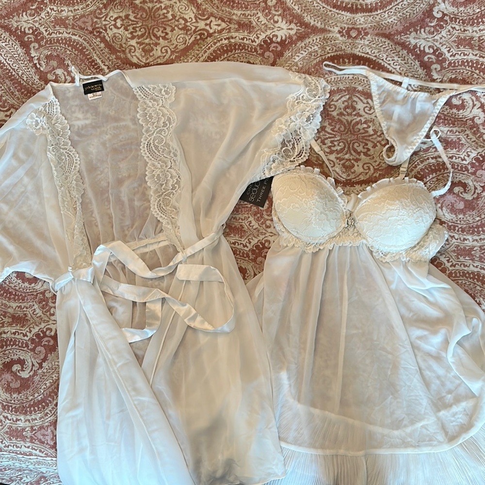 Bridal Lingerie set with robe